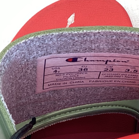 CHAMPION IPO CAMO C UNISEX KID’S SLIDES SANDALS. COLOR: RED AND ILIVE - Picture 9 of 13